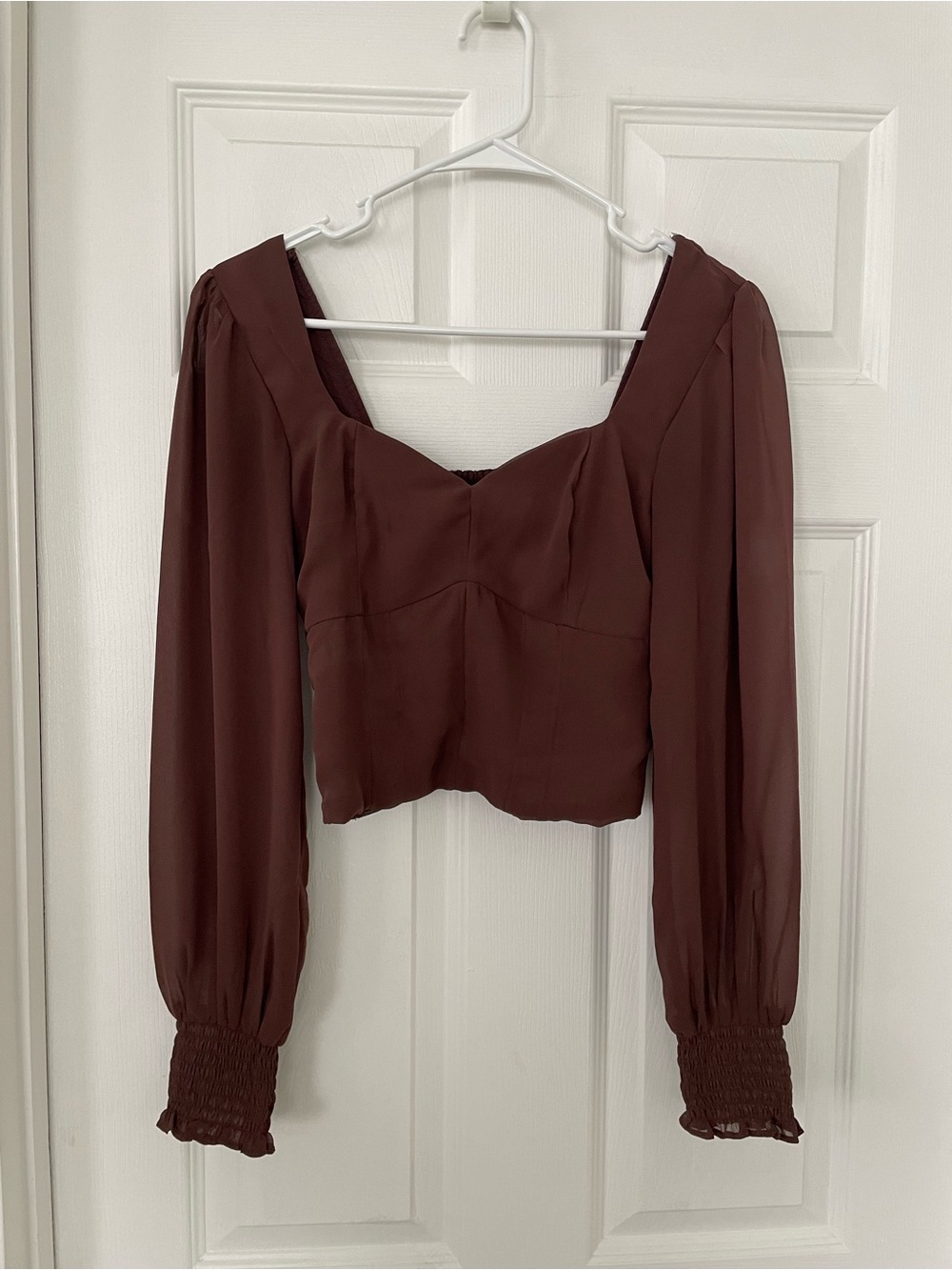 Abercrombie & Fitch Long Sleeve Sweetheart Crop Top in dark brown